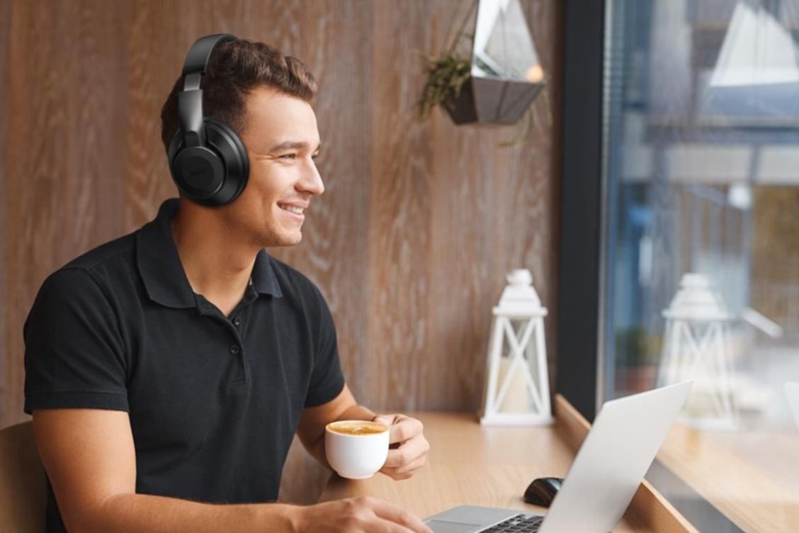 Sesión de análisis de presupuesto en grupo de trabajo